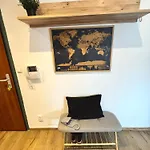 Maisonette With Terrace 公寓