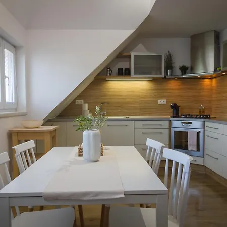 Maisonette With Terrace Appartamento Bratislava