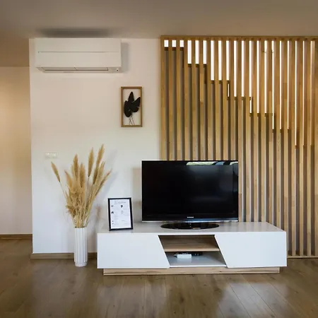 Maisonette With Terrace Appartamento