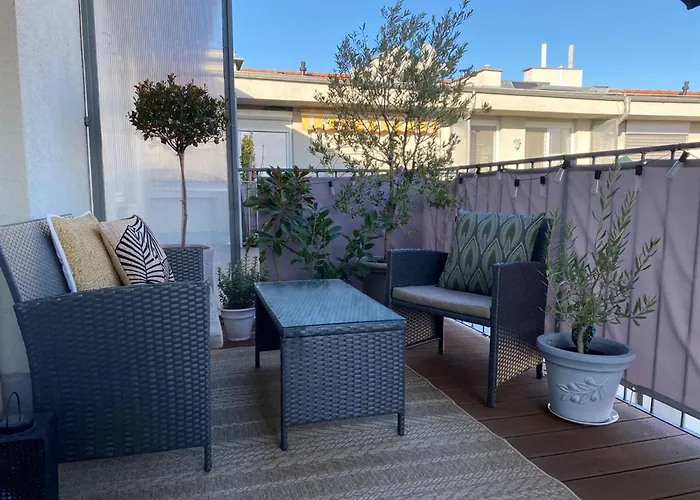 Maisonette With Terrace Апартаменты *