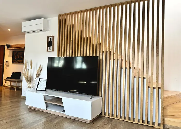 Апартаменты Maisonette With Terrace *
