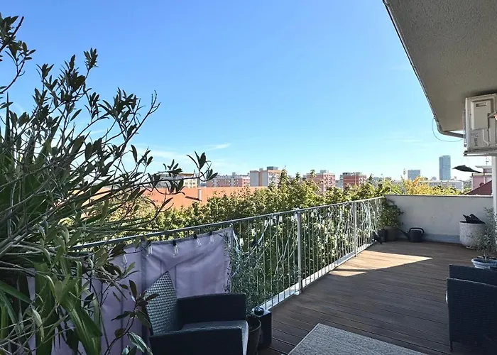 Maisonette With Terrace Апартаменты Братислава